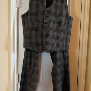 Gray Plaid Men’s Pants & Vest